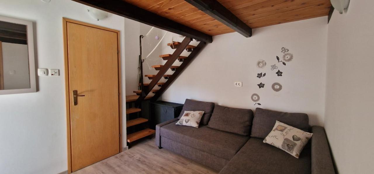 Apartmani Dutkovic Vrboska Zewnętrze zdjęcie