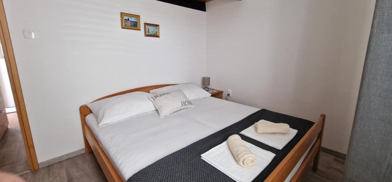Apartmani Dutkovic Vrboska Zewnętrze zdjęcie
