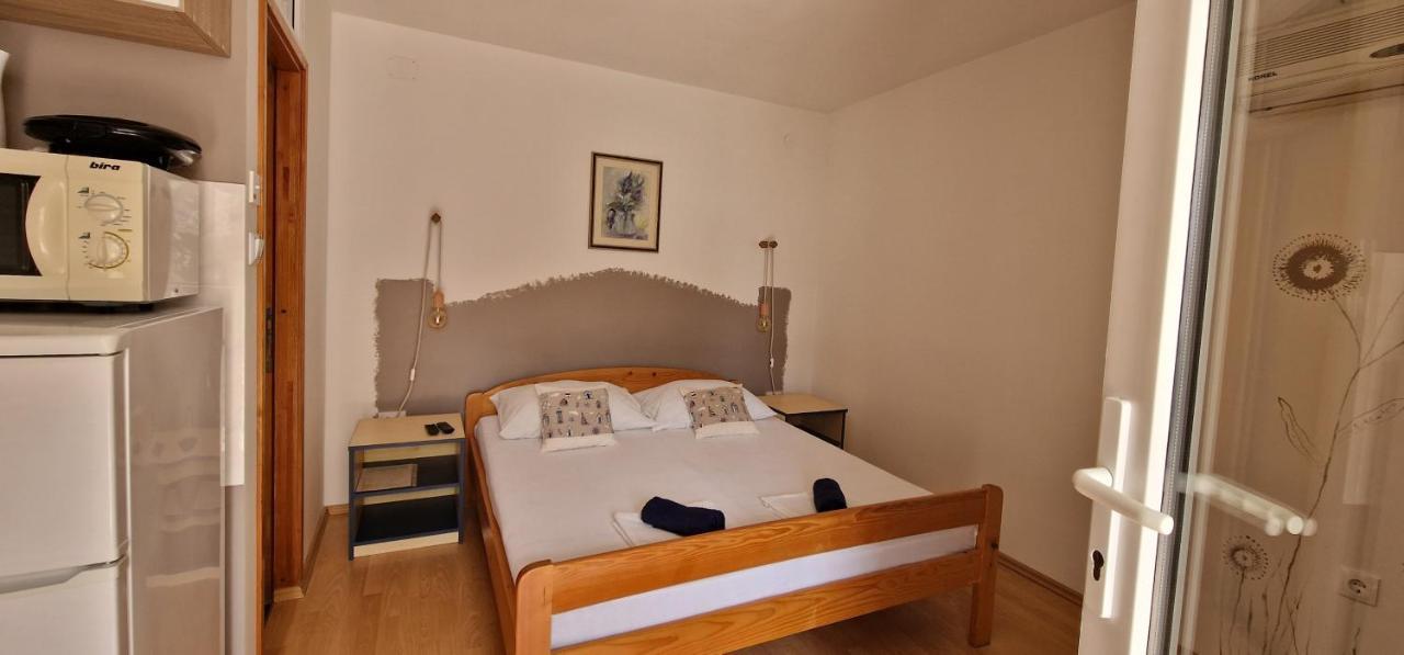 Apartmani Dutkovic Vrboska Zewnętrze zdjęcie