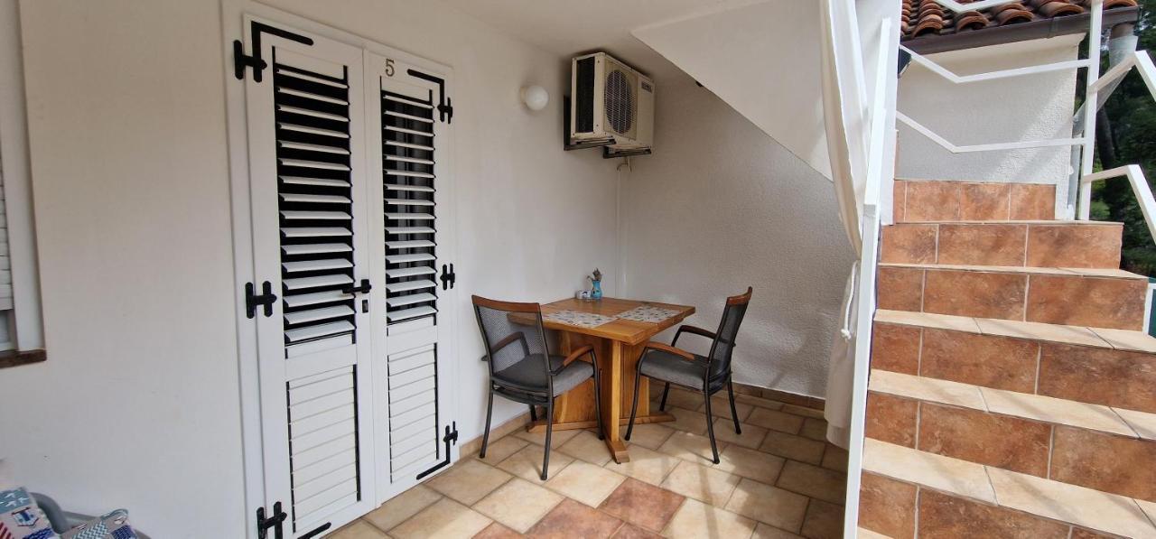 Apartmani Dutkovic Vrboska Zewnętrze zdjęcie