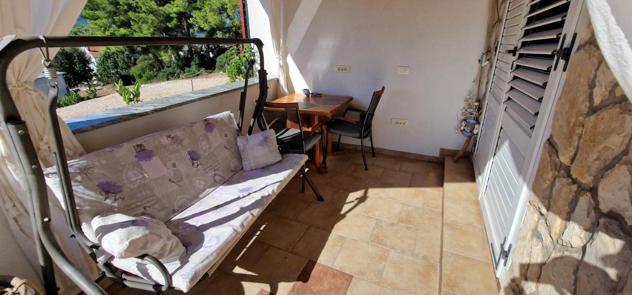 Apartmani Dutkovic Vrboska Zewnętrze zdjęcie